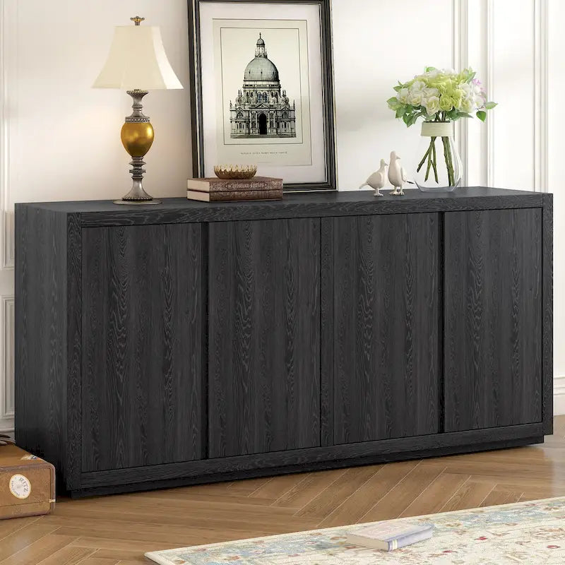 Besondere Merkmale eines viertürigen Sideboards mit Eschenfurnier, geeignet für Flur, Eingangsbereich und Wohnzimmer