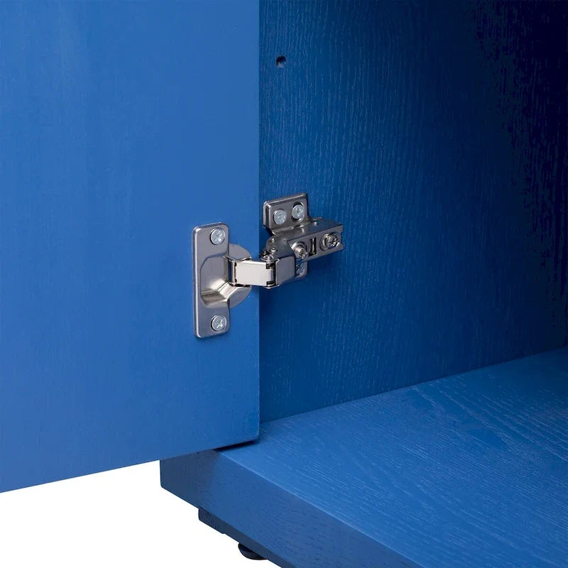 Besondere Merkmale eines viertürigen Sideboards mit Eschenfurnier, geeignet für Flur, Eingangsbereich und Wohnzimmer