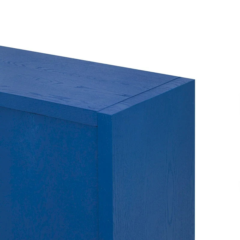 Besondere Merkmale eines viertürigen Sideboards mit Eschenfurnier, geeignet für Flur, Eingangsbereich und Wohnzimmer