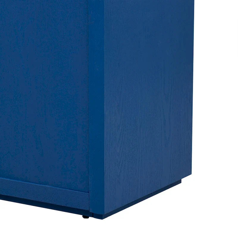 Besondere Merkmale eines viertürigen Sideboards mit Eschenfurnier, geeignet für Flur, Eingangsbereich und Wohnzimmer