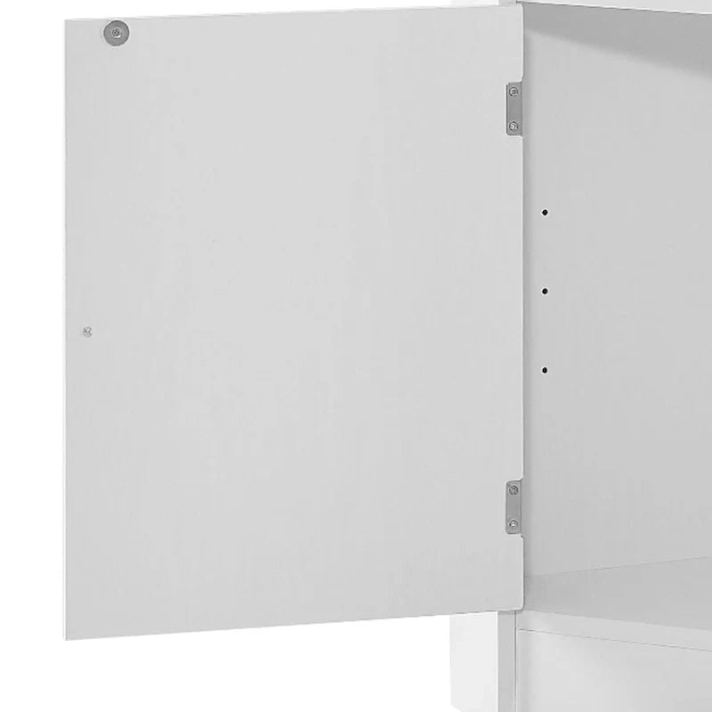 Hoher moderner Badezimmer-Eckschrank aus Holz mit Metallgriffen