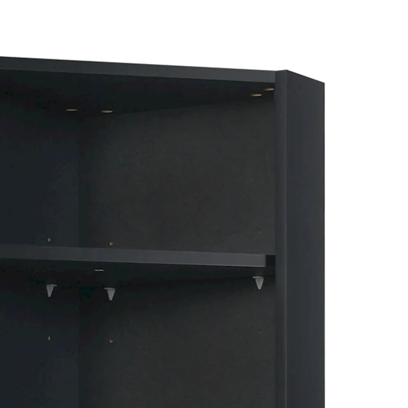 Hoher moderner Badezimmer-Eckschrank aus Holz mit Metallgriffen