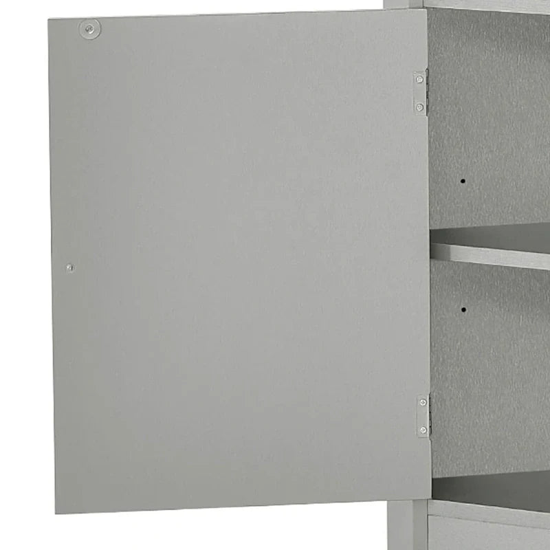 Hoher moderner Badezimmer-Eckschrank aus Holz mit Metallgriffen
